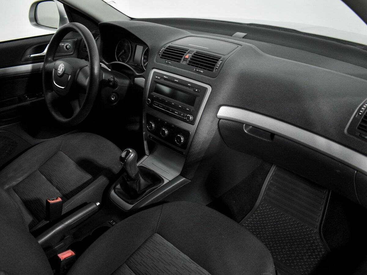 Skoda Octavia б/у, 2013, Механическая. Фото: #13