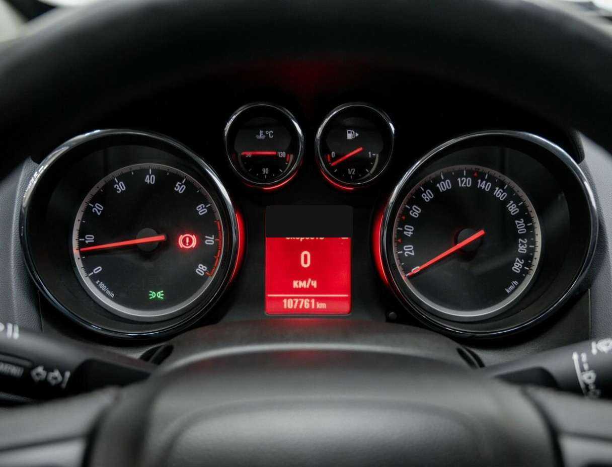 Opel Astra б/у, 2013, Механическая. Фото: #20