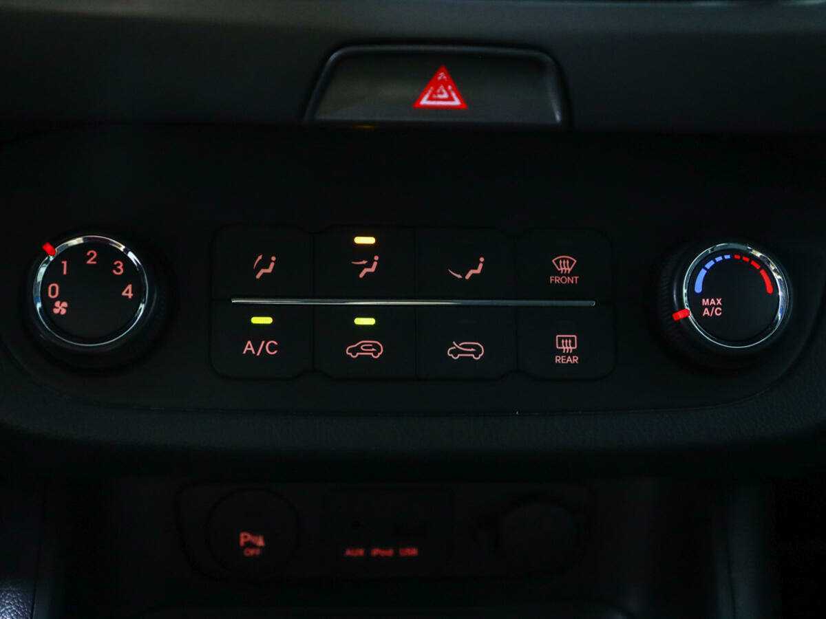 Kia Sportage б/у, 2012, Автоматическая. Фото: #14