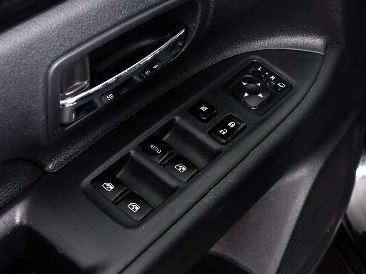 Mitsubishi Outlander б/у, 2018, Вариатор. Фото: #11