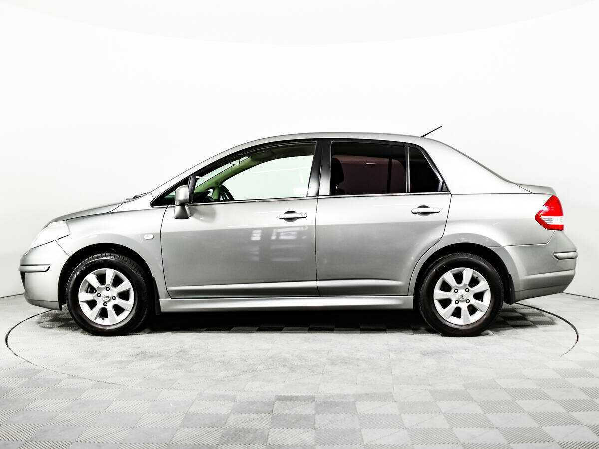 Nissan Tiida б/у, 2013, Механическая. Фото: #7