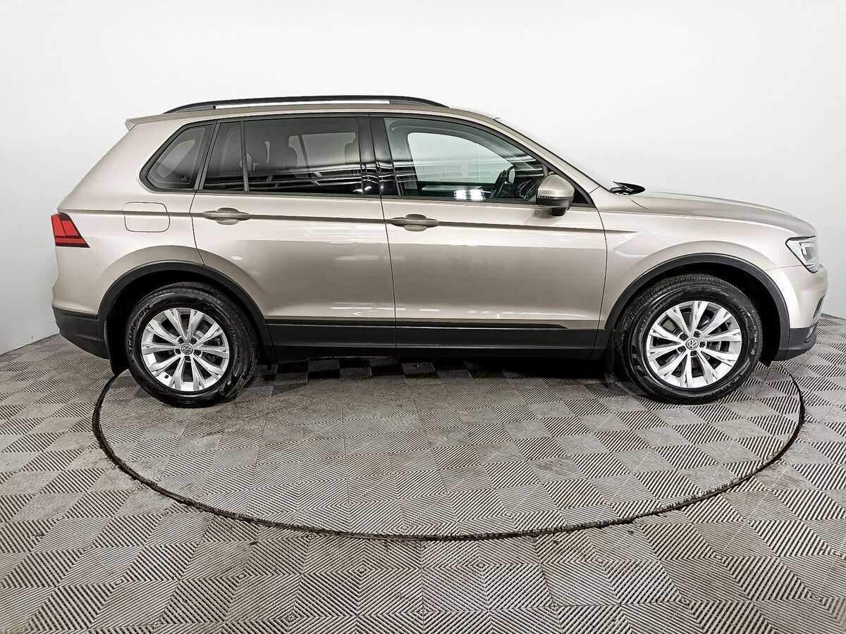 Volkswagen Tiguan б/у, 2020, Роботизированная. Фото: #3