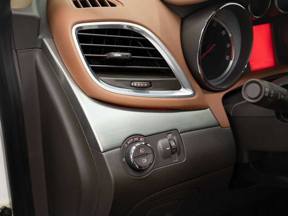 Opel Mokka б/у, 2014, Автоматическая. Фото: #17