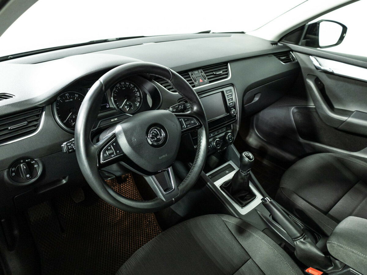 Skoda Octavia б/у, 2016, Механическая. Фото: #10