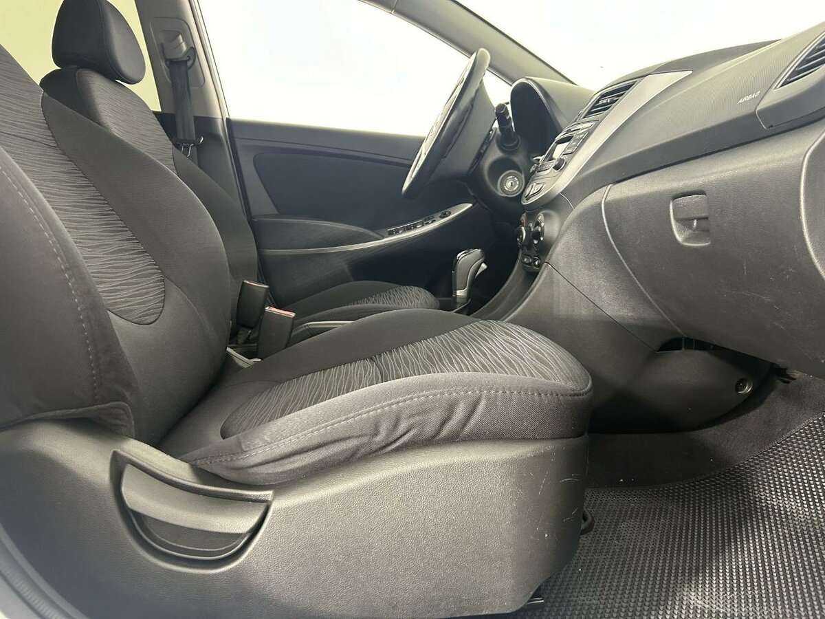 Hyundai Solaris б/у, 2015, Автоматическая. Фото: #13