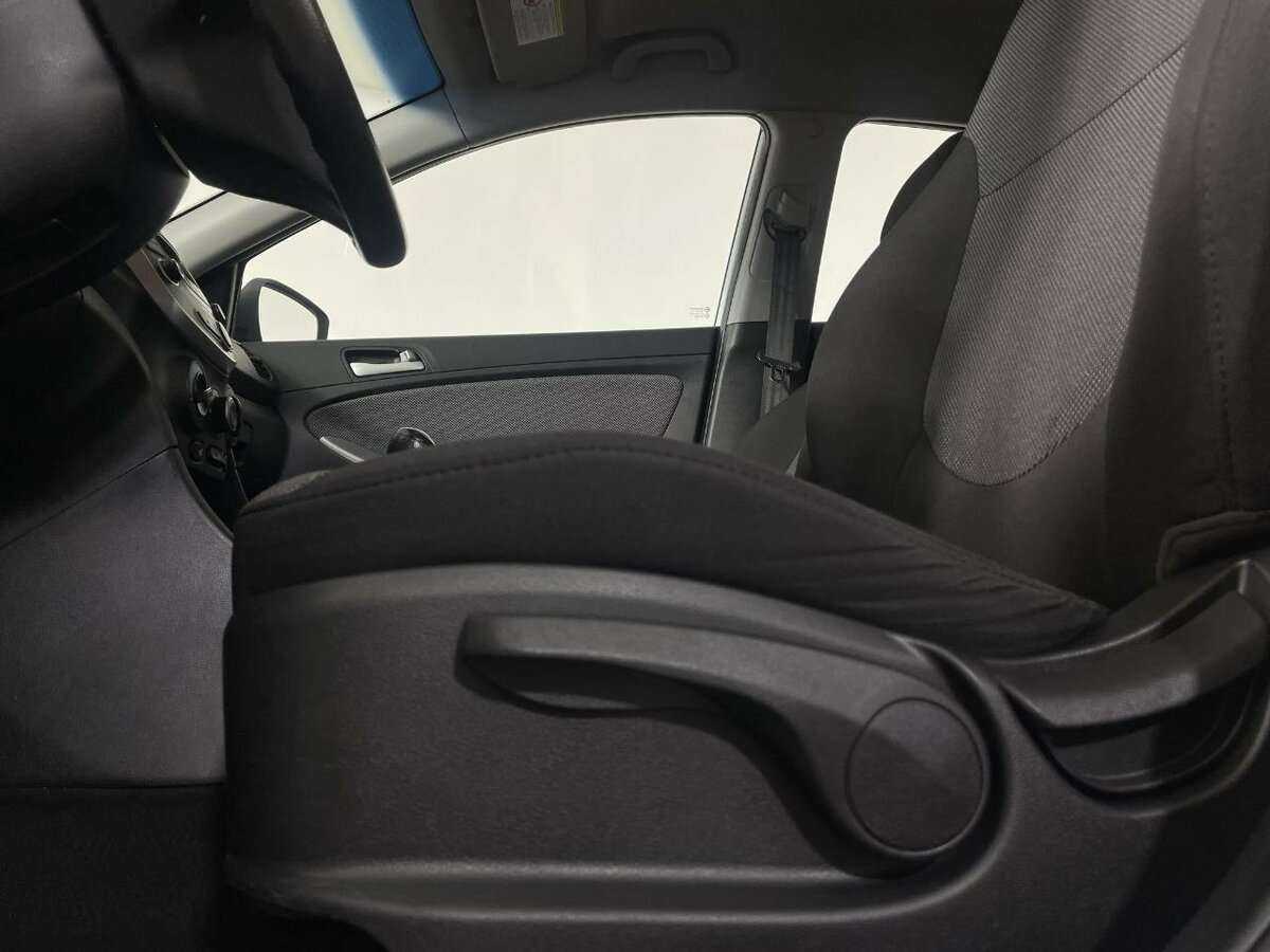 Hyundai Solaris б/у, 2012, Механическая. Фото: #9