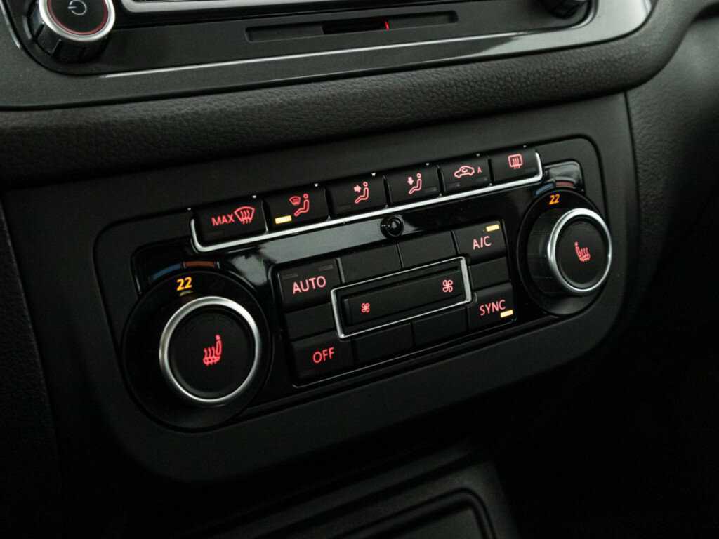 Volkswagen Tiguan б/у, 2015, Роботизированная. Фото: #14