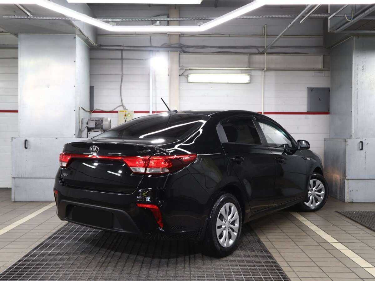 Kia Rio б/у, 2017, Автоматическая. Фото: #1