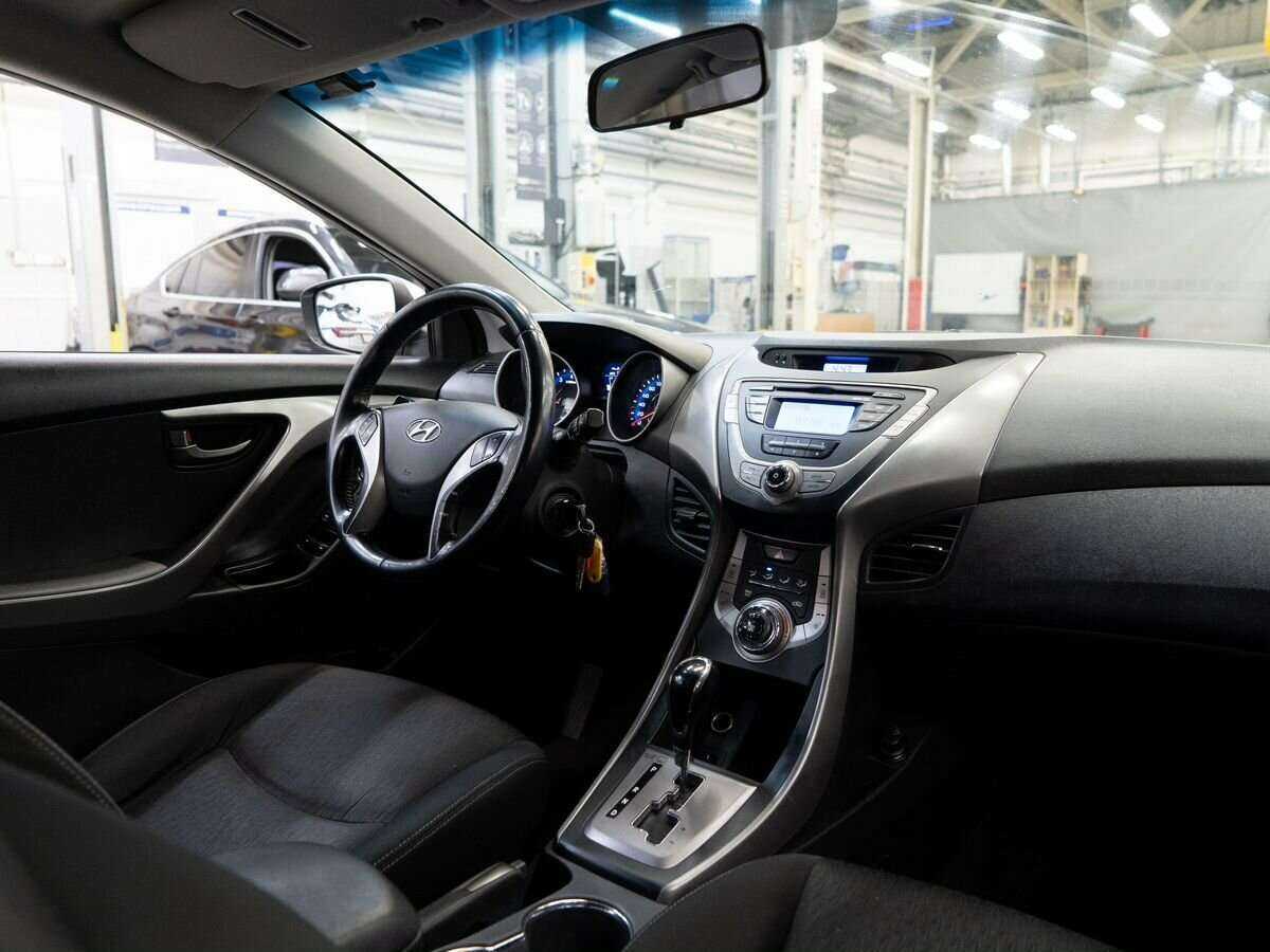 Hyundai Elantra б/у, 2012, Автоматическая. Фото: #15