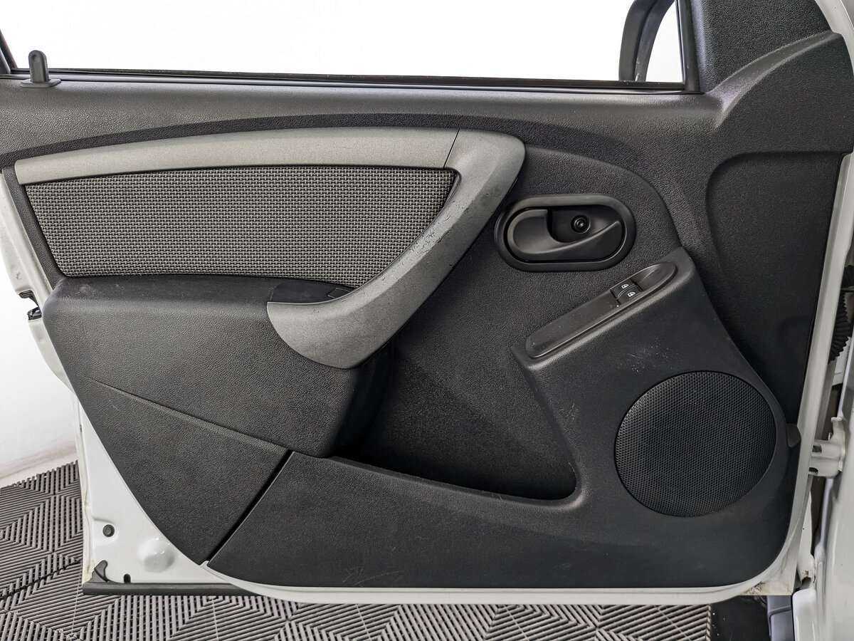 Renault Duster б/у, 2016, Механическая. Фото: #17