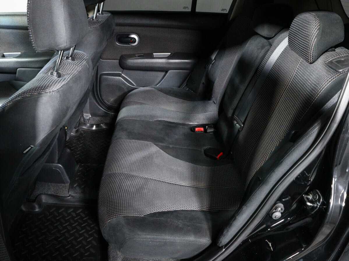 Nissan Tiida б/у, 2013, Автоматическая. Фото: #7