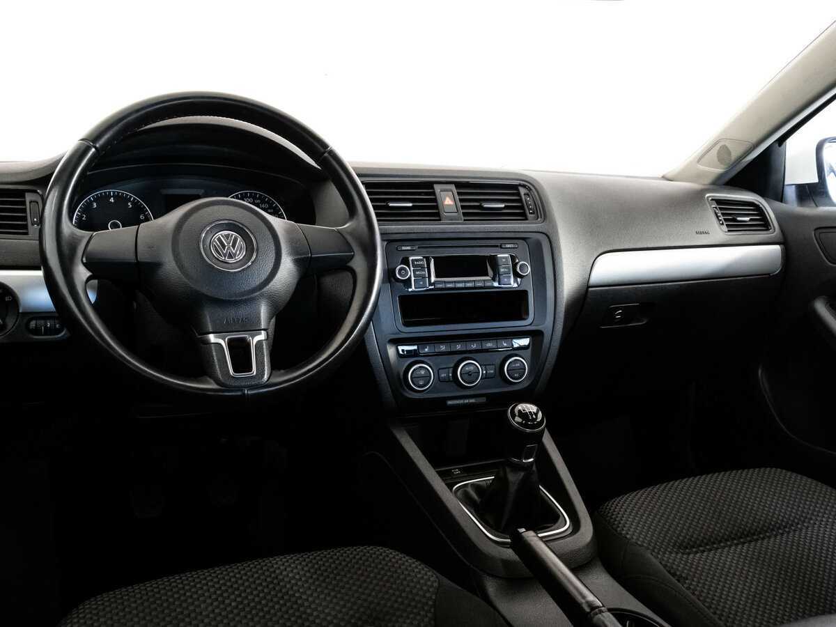 Volkswagen Jetta б/у, 2013, Механическая. Фото: #8