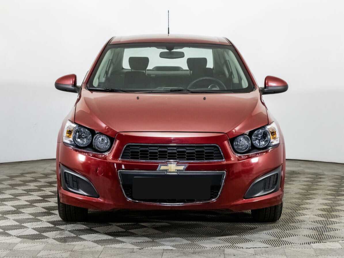 Chevrolet Aveo б/у, 2015, Автоматическая. Фото: #1