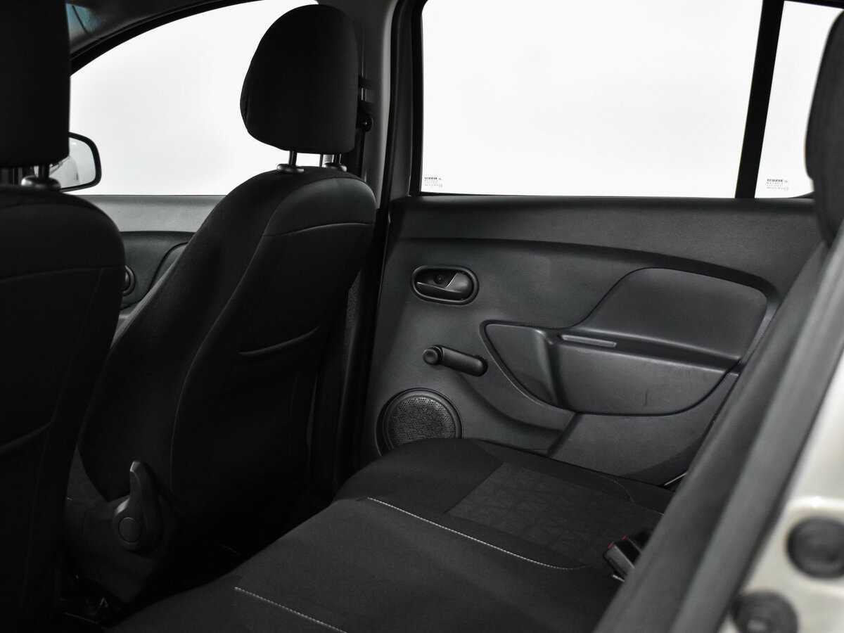 Renault Sandero б/у, 2017, Механическая. Фото: #11