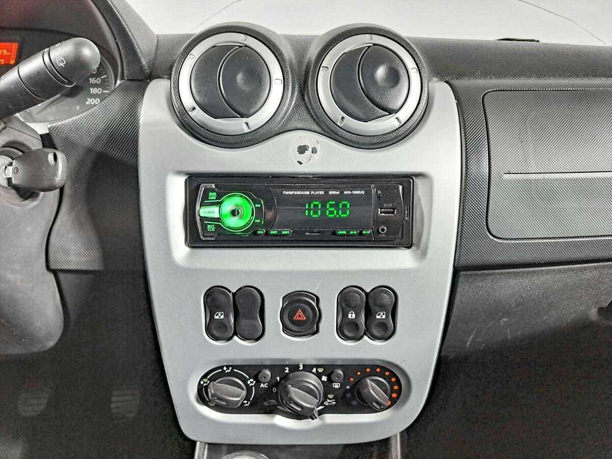 Renault Sandero б/у, 2012, Механическая. Фото: #12