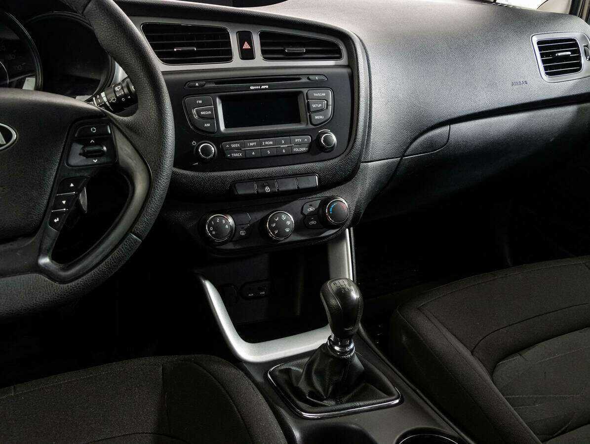 Kia Ceed б/у, 2015, Механическая. Фото: #12