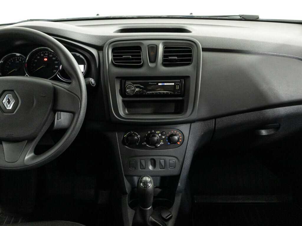 Renault Sandero б/у, 2016, Механическая. Фото: #13