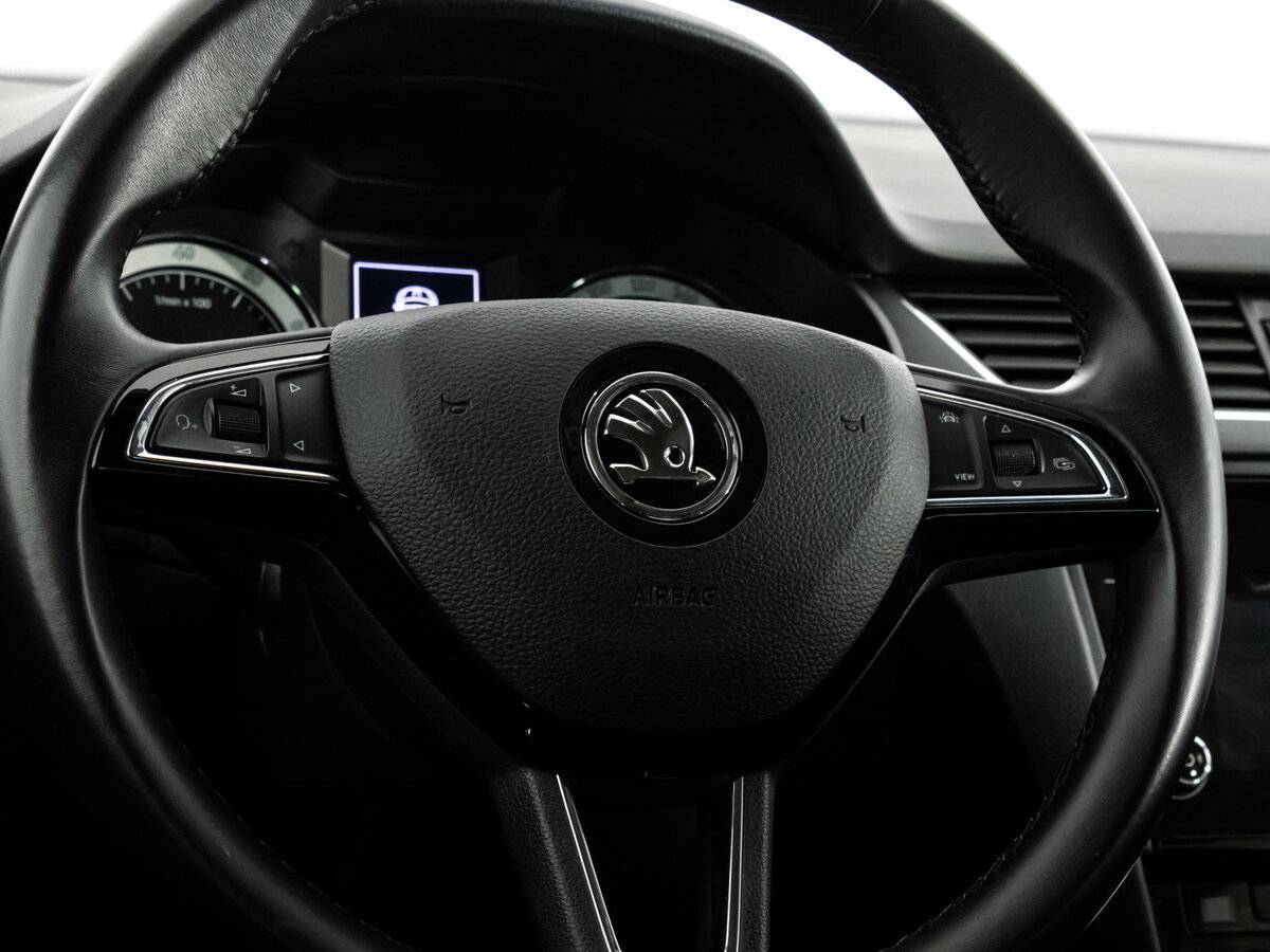 Skoda Octavia б/у, 2020, Автоматическая. Фото: #9