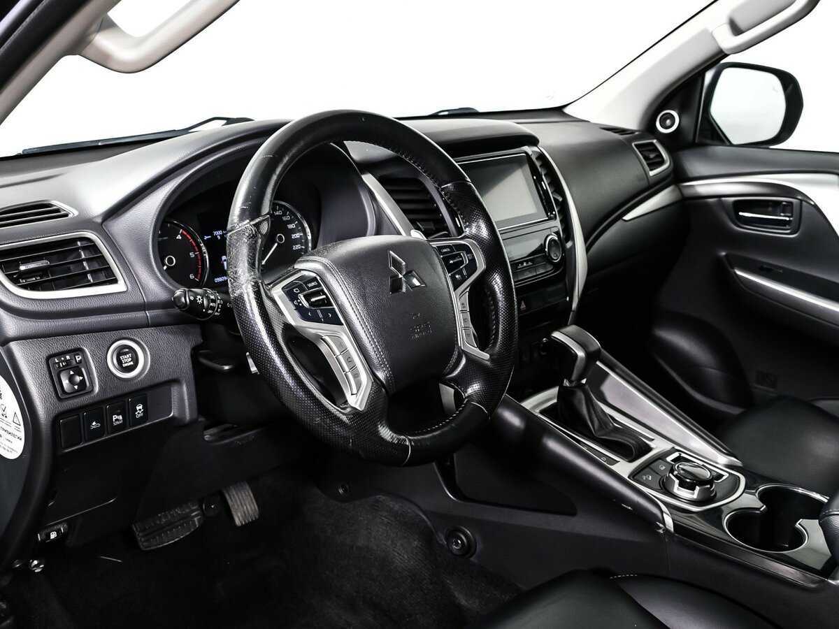 Mitsubishi Pajero Sport б/у, 2018, Автоматическая. Фото: #12