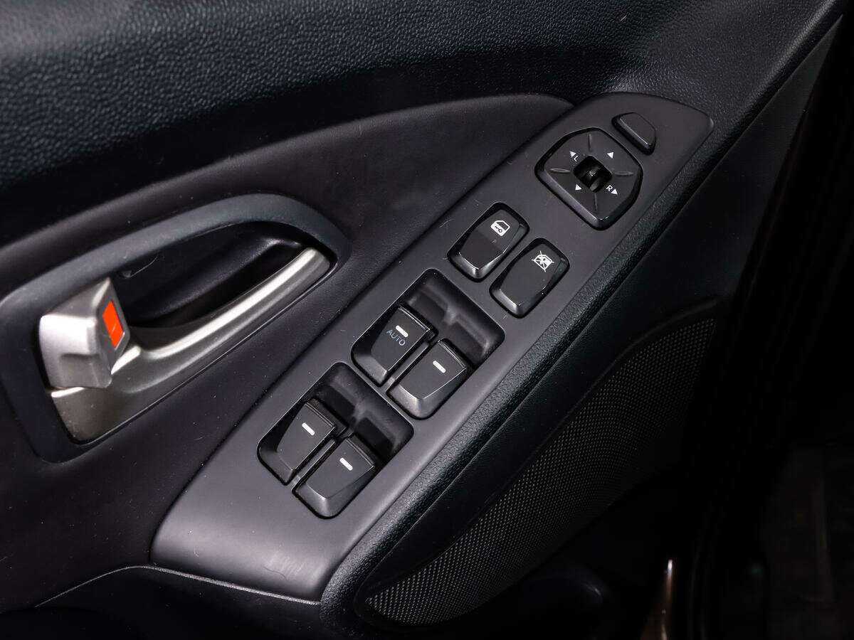 Hyundai ix35 б/у, 2012, Автоматическая. Фото: #10