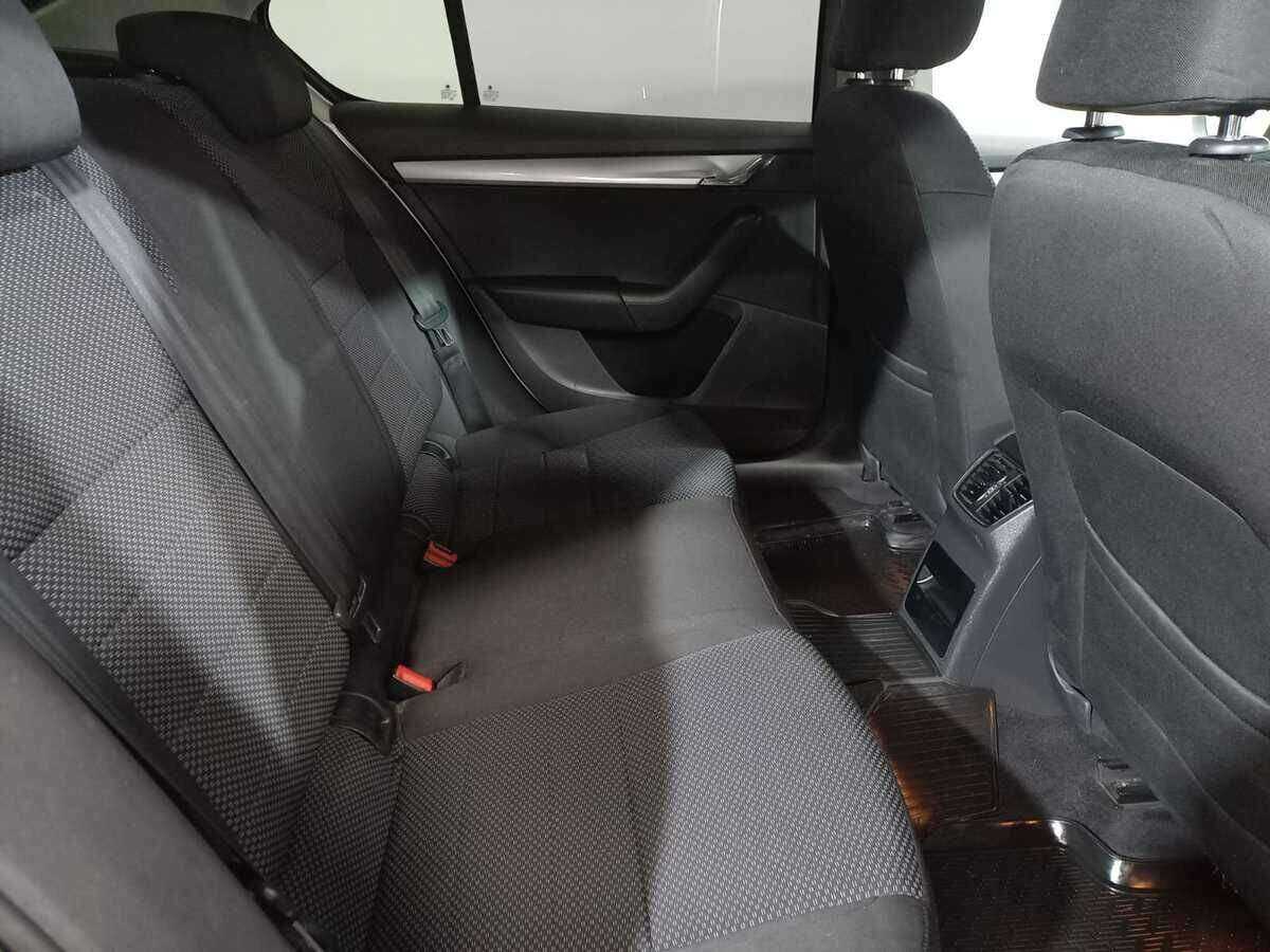 Skoda Octavia б/у, 2015, Механическая. Фото: #10