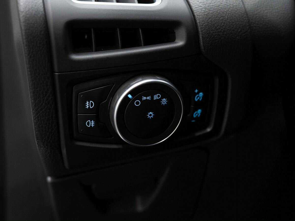 Ford Focus б/у, 2017, Автоматическая. Фото: #15