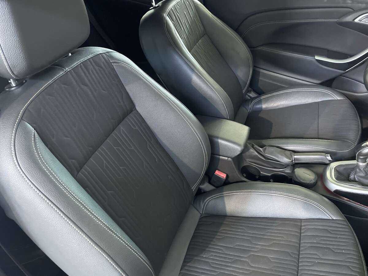 Opel Astra б/у, 2014, Механическая. Фото: #19