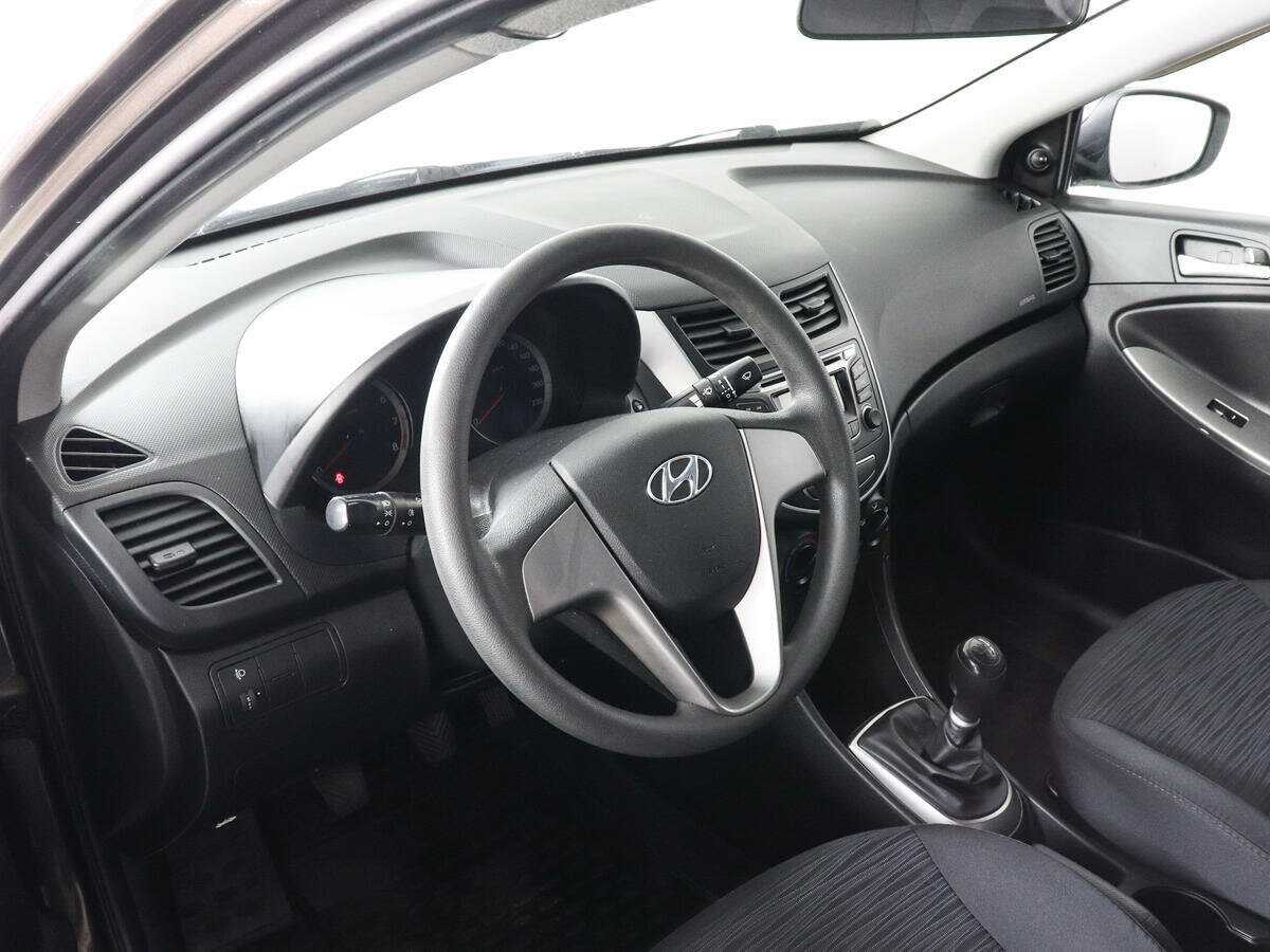 Hyundai Solaris б/у, 2016, Механическая. Фото: #8