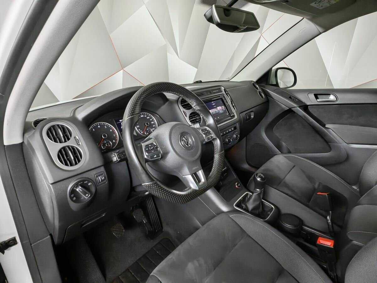 Volkswagen Tiguan б/у, 2016, Механическая. Фото: #12