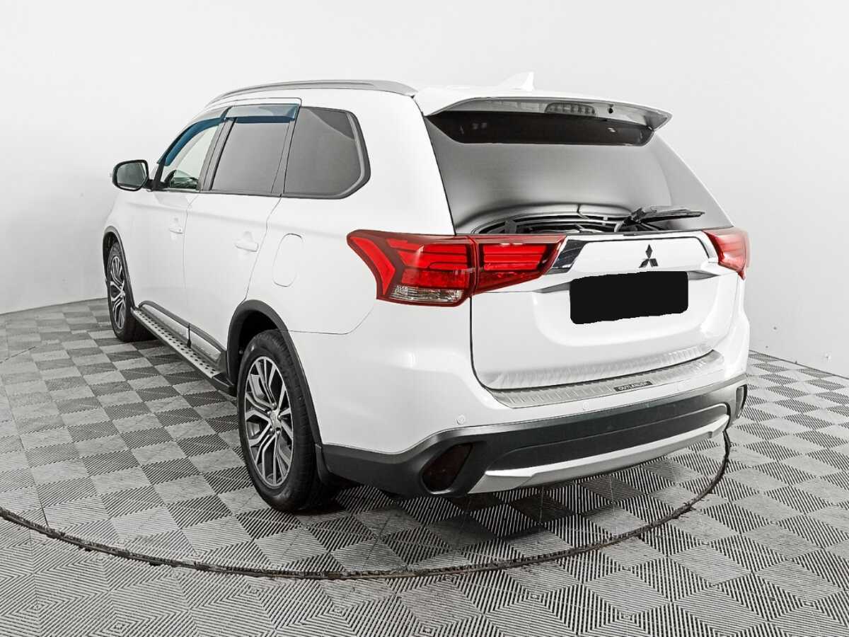 Mitsubishi Outlander б/у, 2018, Вариатор. Фото: #6