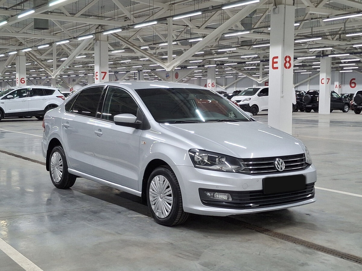 Volkswagen Polo б/у, 2016, Автоматическая. Фото: #2