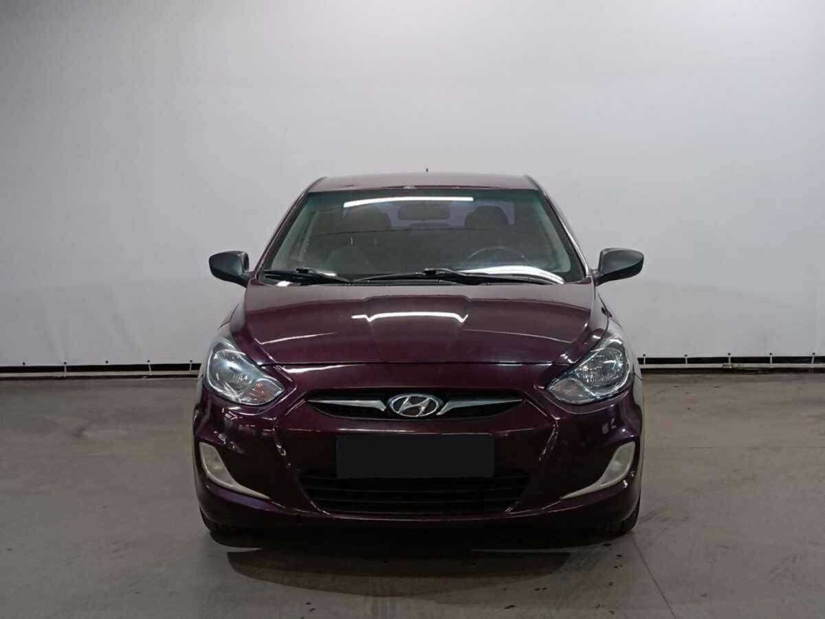 Hyundai Solaris б/у, 2012, Автоматическая. Фото: #1