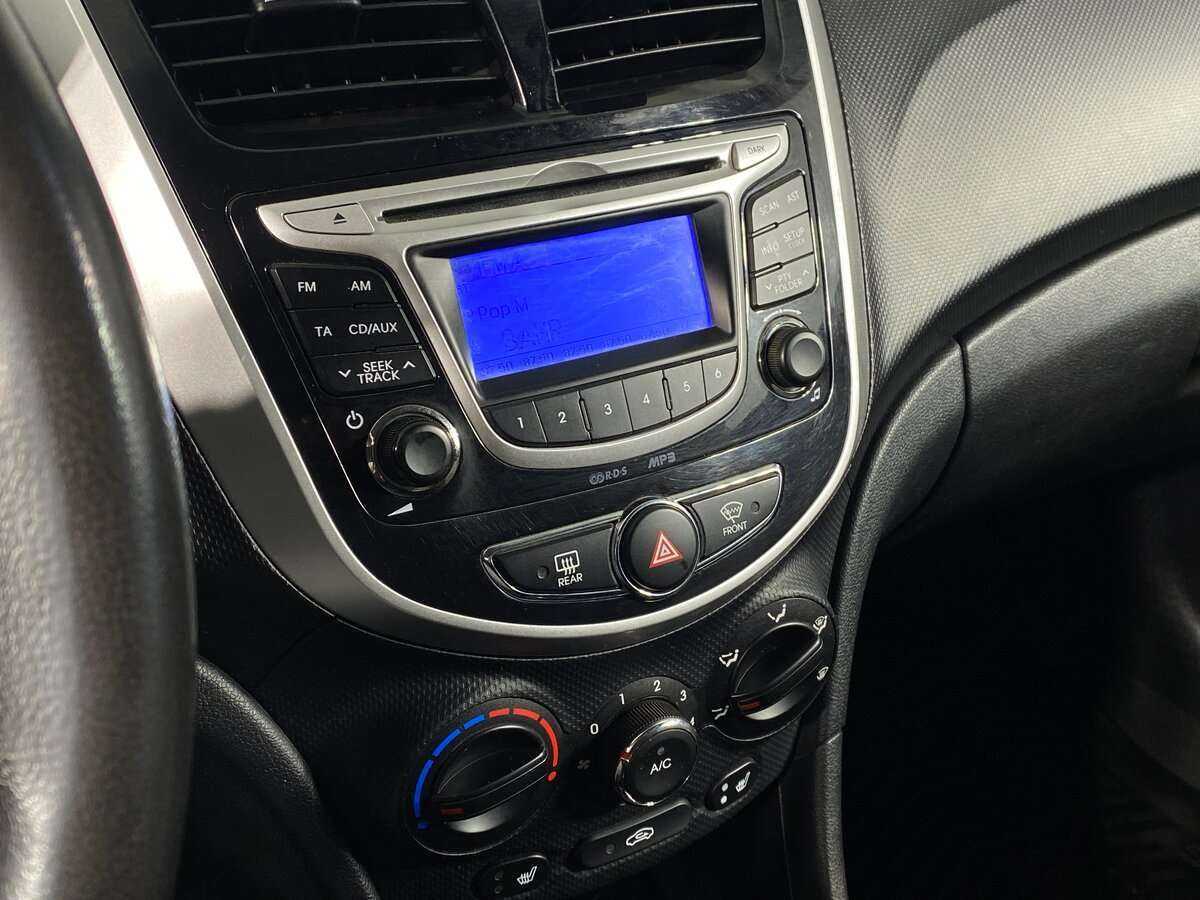 Hyundai Solaris б/у, 2013, Механическая. Фото: #14