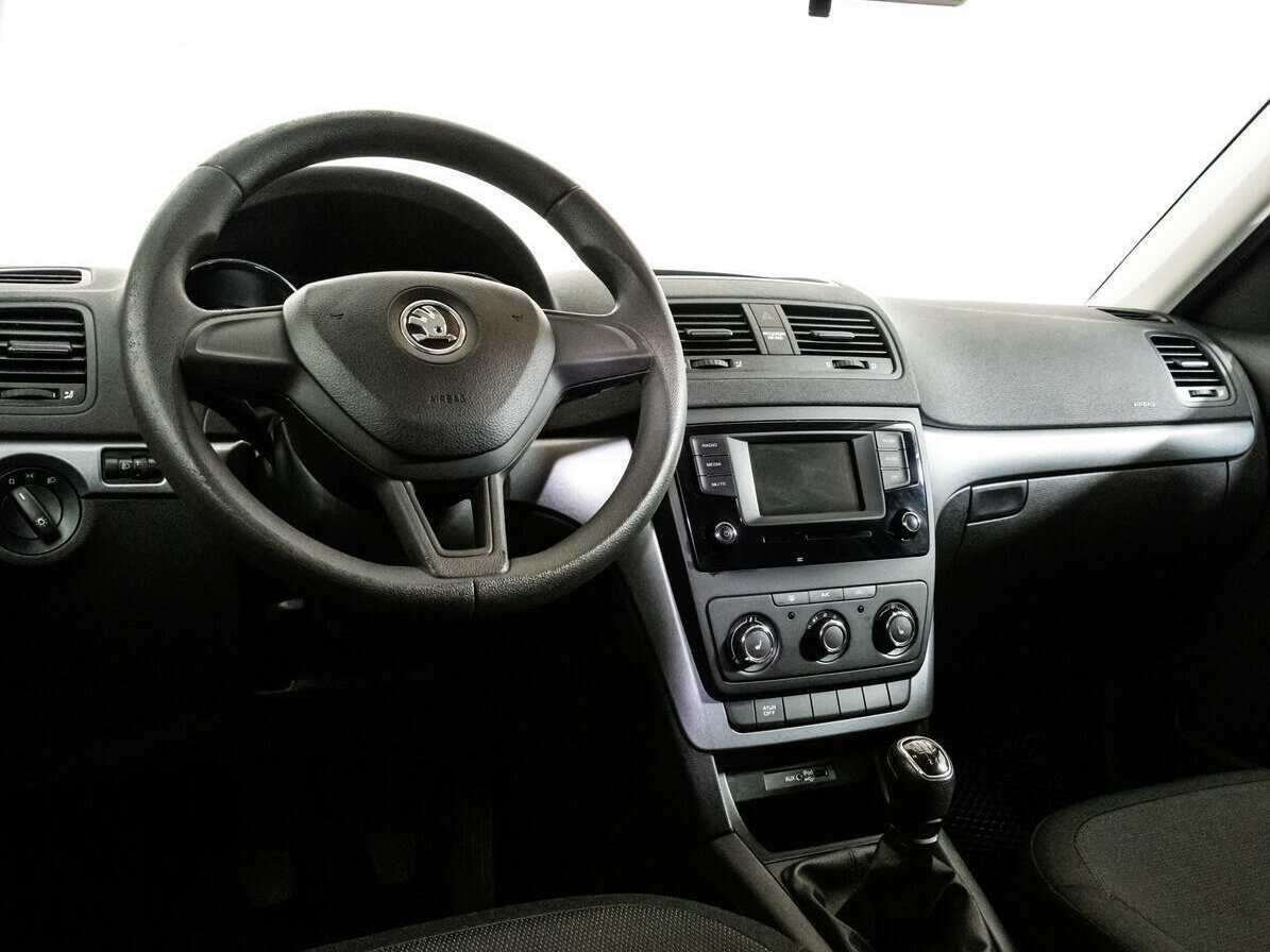 Skoda Yeti б/у, 2017, Механическая. Фото: #10