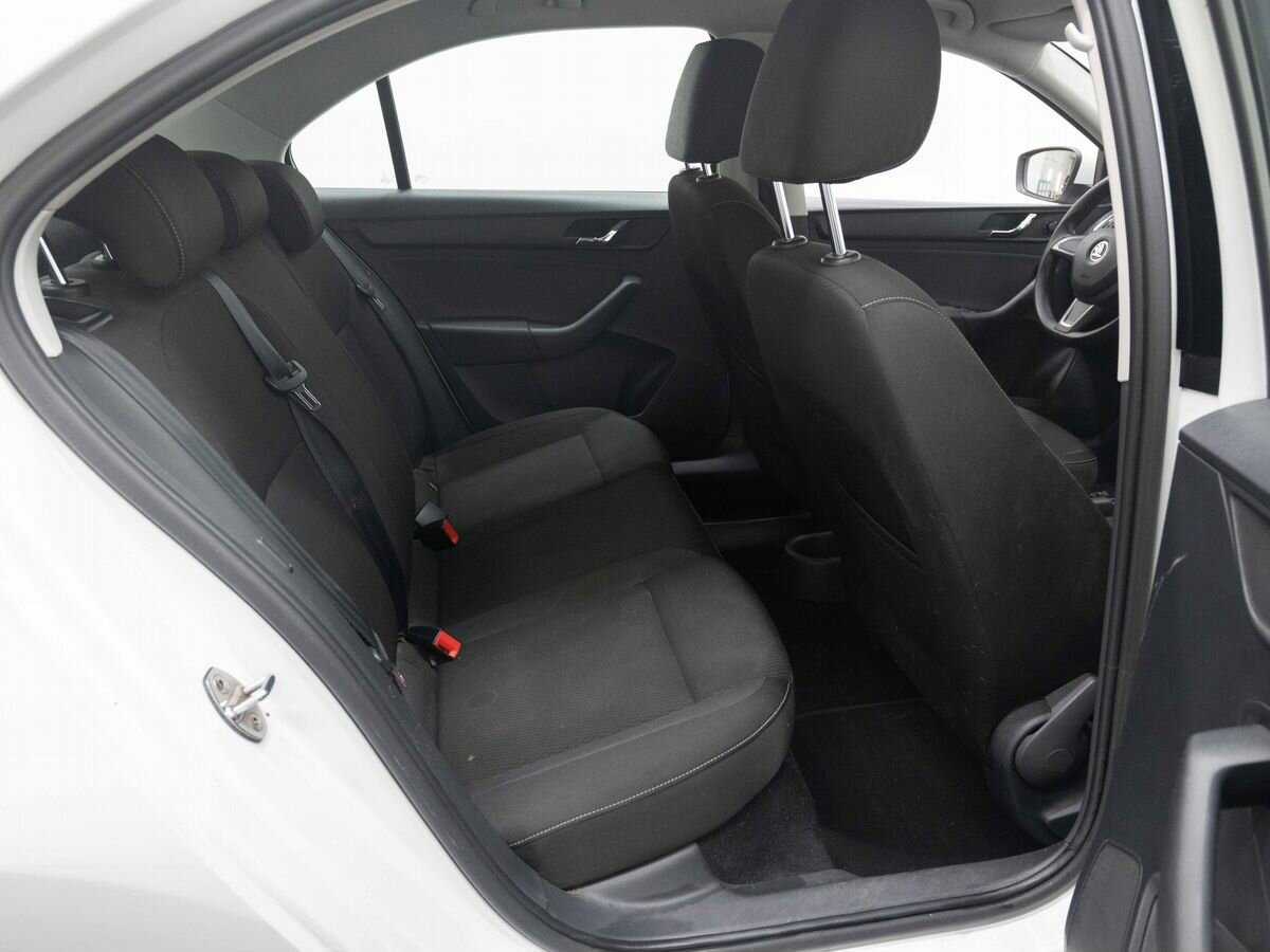 Skoda Rapid б/у, 2015, Автоматическая. Фото: #9