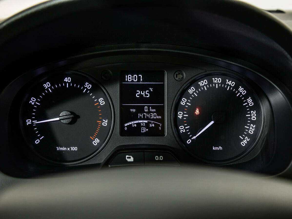 Skoda Rapid б/у, 2015, Механическая. Фото: #10