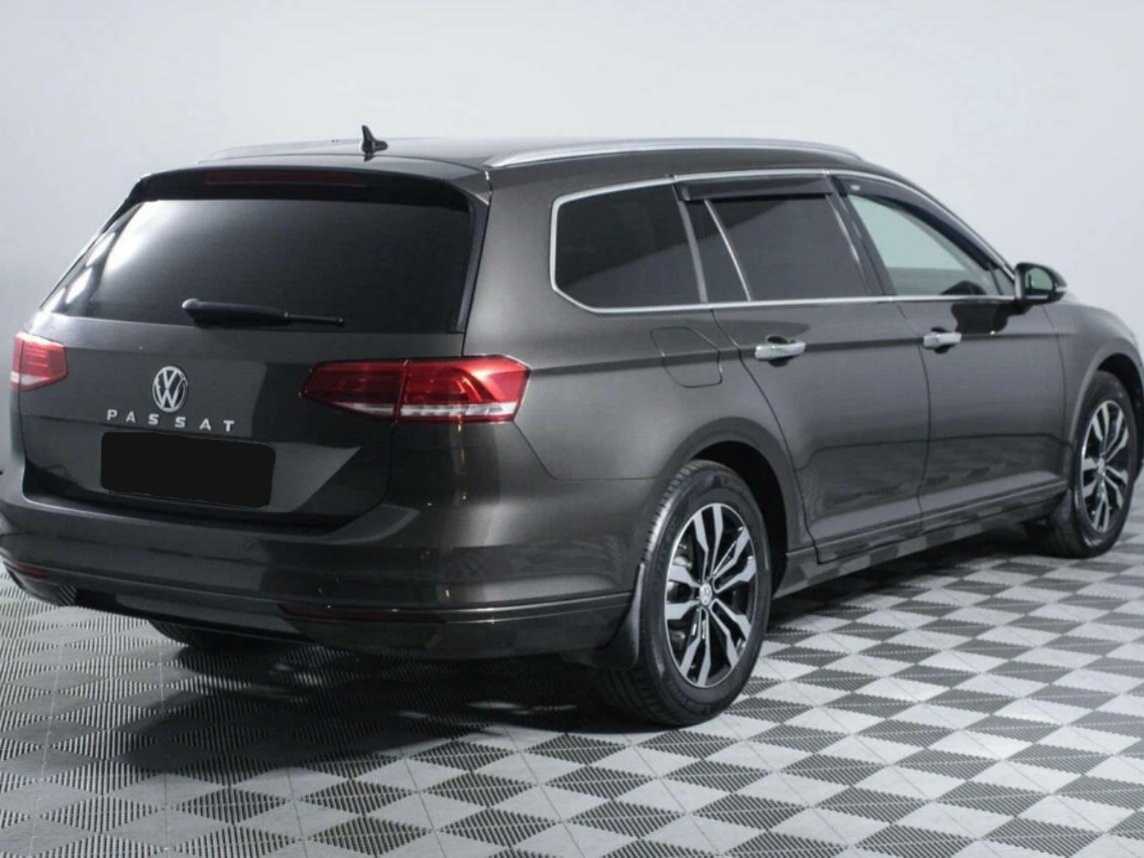 Volkswagen Passat б/у, 2017, Роботизированная. Фото: #4