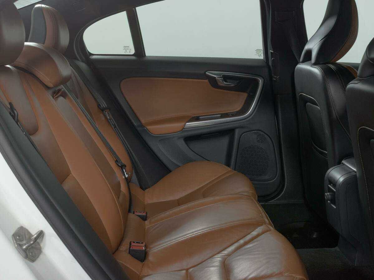 Volvo S60 б/у, 2014, Автоматическая. Фото: #10