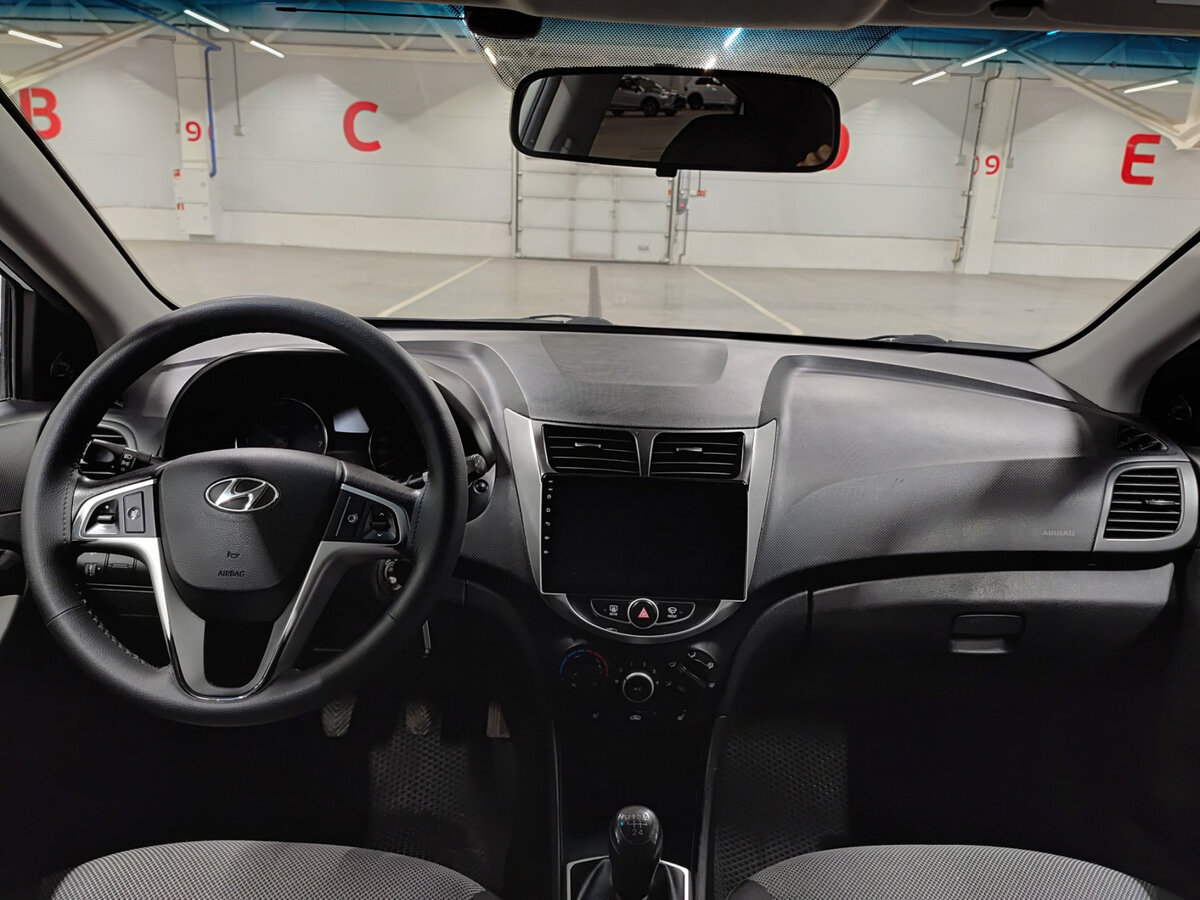 Hyundai Solaris б/у, 2013, Механическая. Фото: #13
