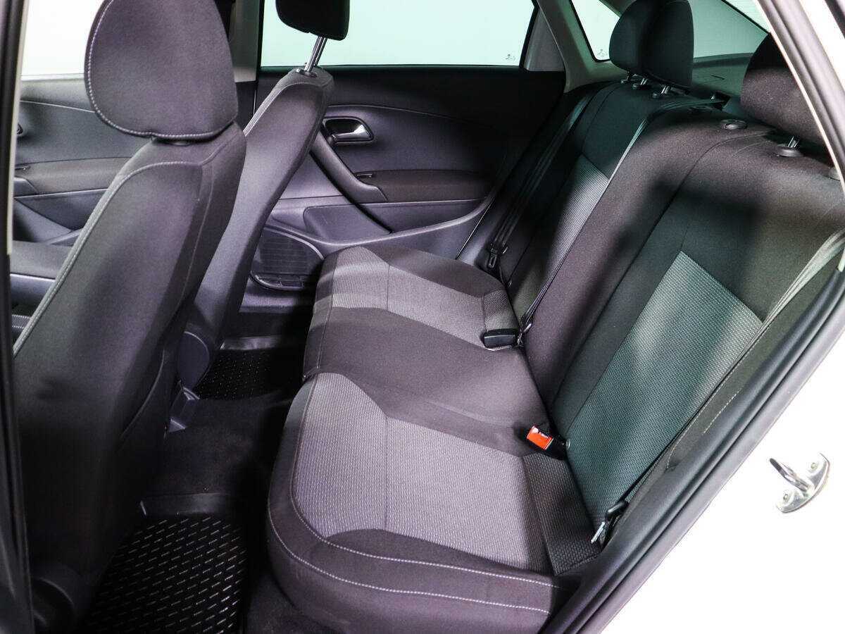 Volkswagen Polo б/у, 2017, Механическая. Фото: #7