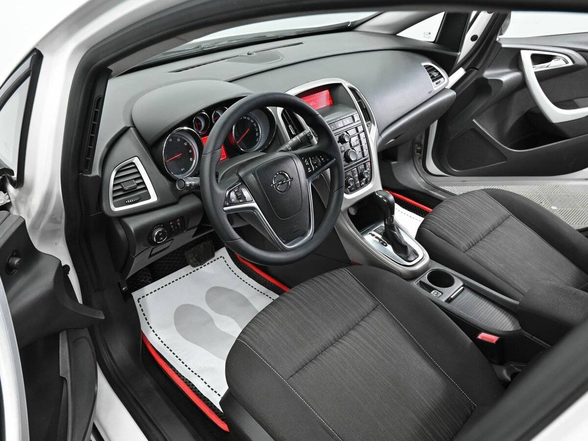 Opel Astra б/у, 2012, Автоматическая. Фото: #7