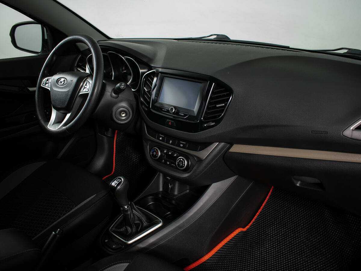 Lada (ВАЗ) Vesta б/у, 2018, Механическая. Фото: #6