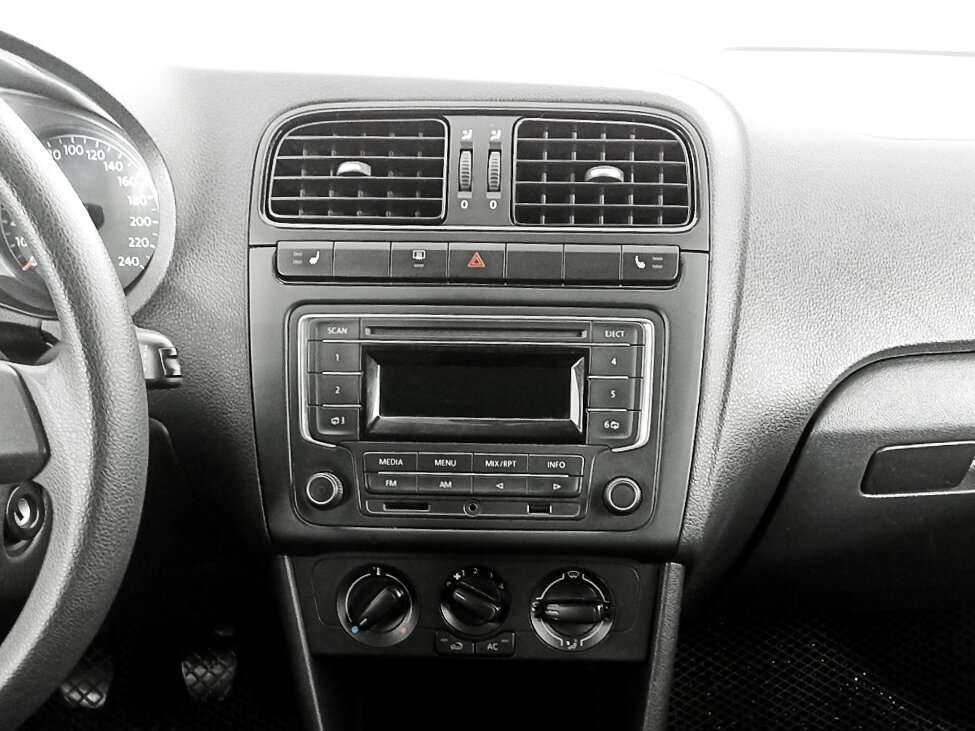 Volkswagen Polo б/у, 2013, Механическая. Фото: #14