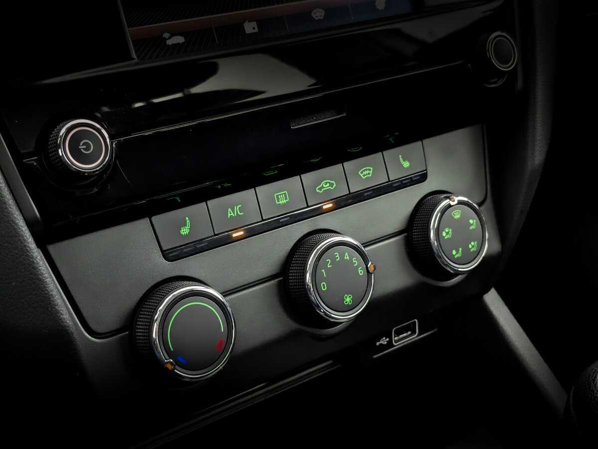 Skoda Octavia б/у, 2019, Механическая. Фото: #20