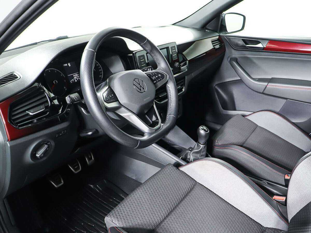 Volkswagen Polo б/у, 2021, Механическая. Фото: #12