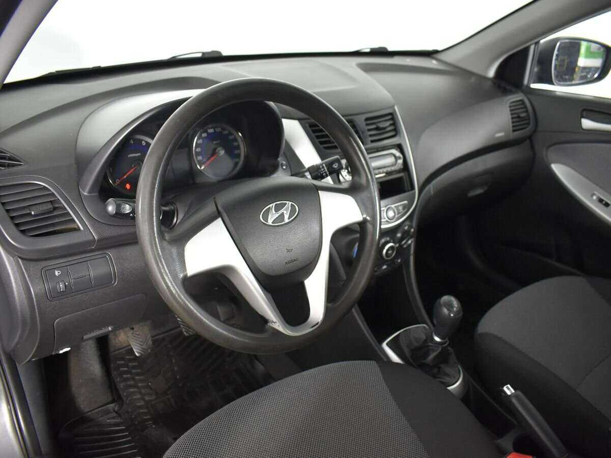 Hyundai Solaris б/у, 2013, Механическая. Фото: #8