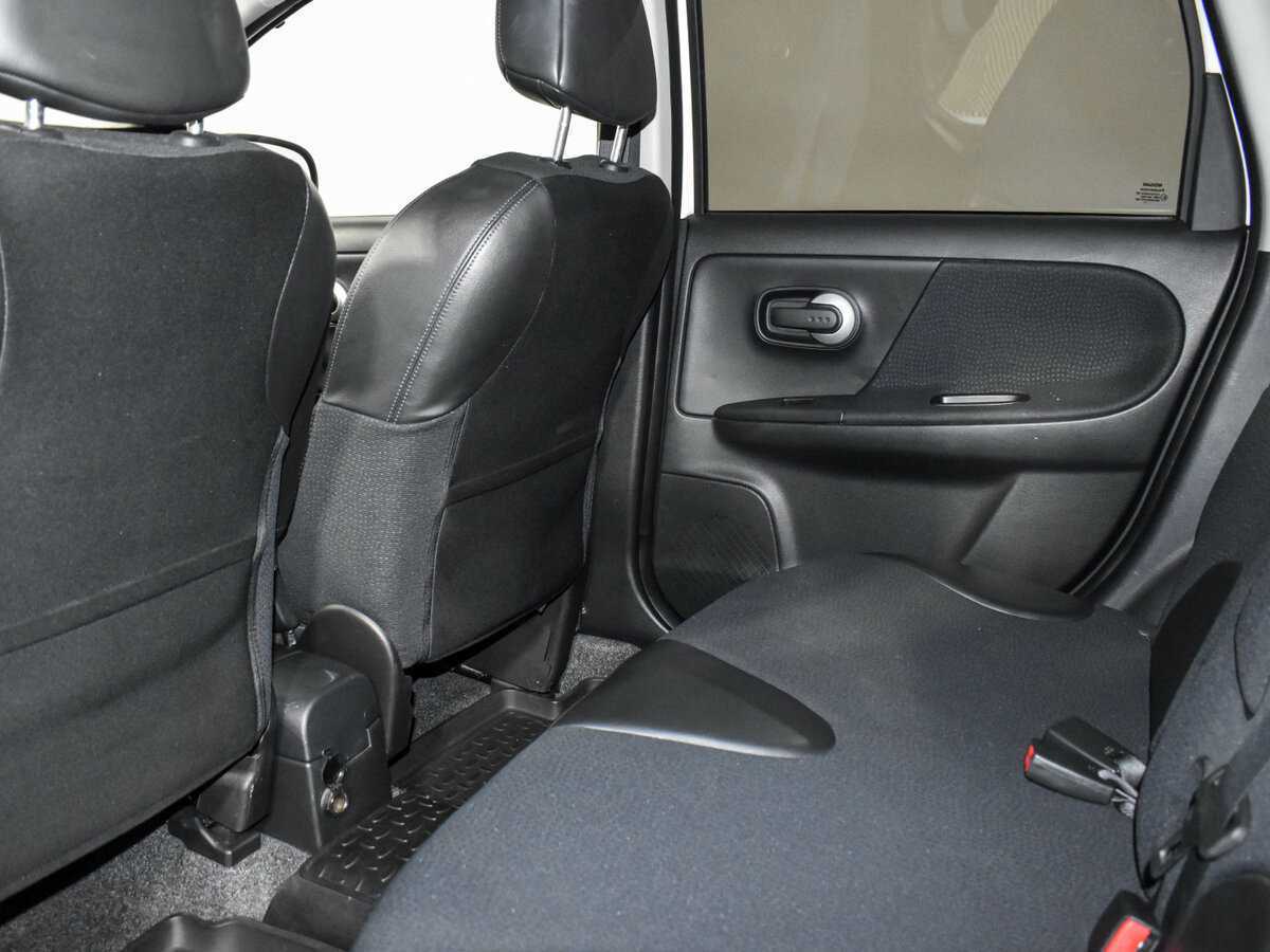 Nissan Note б/у, 2013, Механическая. Фото: #11