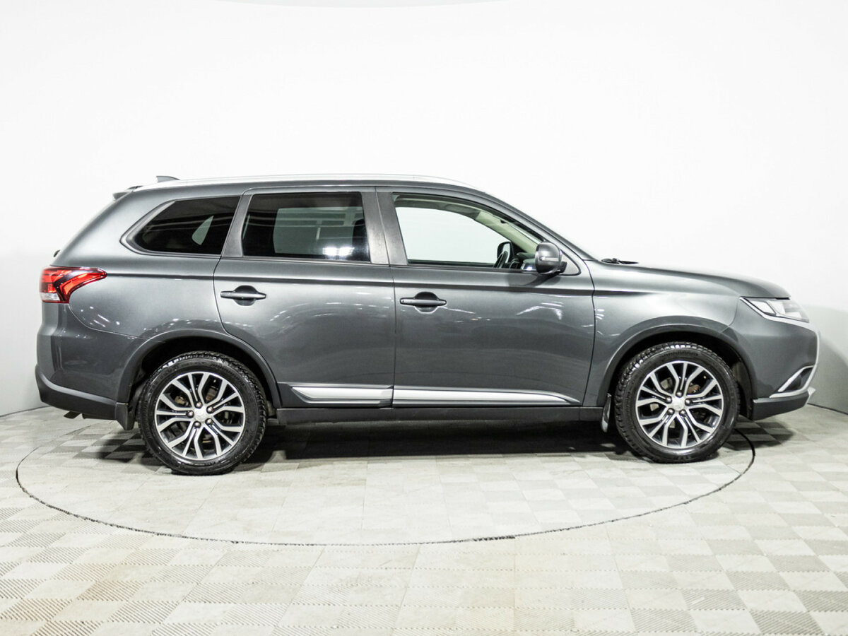 Mitsubishi Outlander б/у, 2017, Вариатор. Фото: #3
