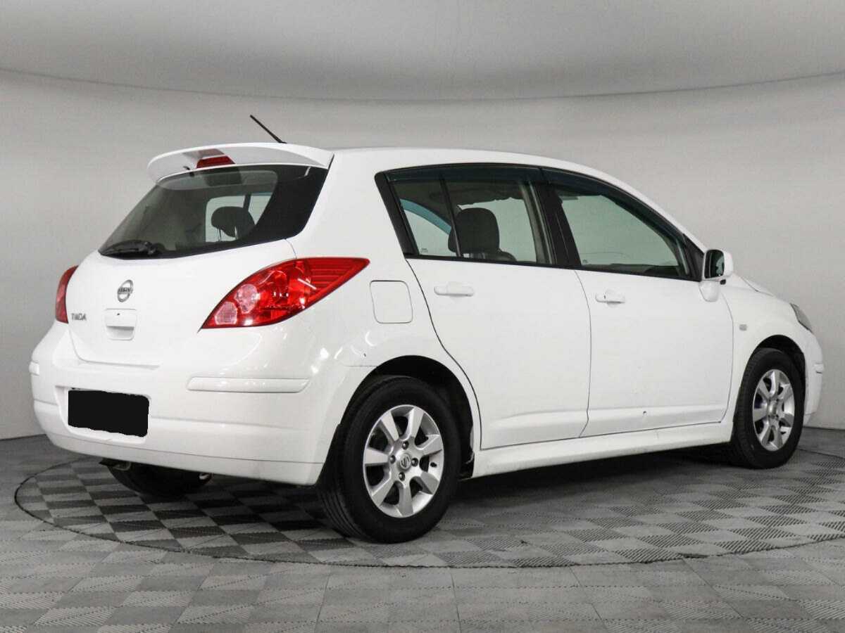 Nissan Tiida б/у, 2013, Автоматическая. Фото: #4