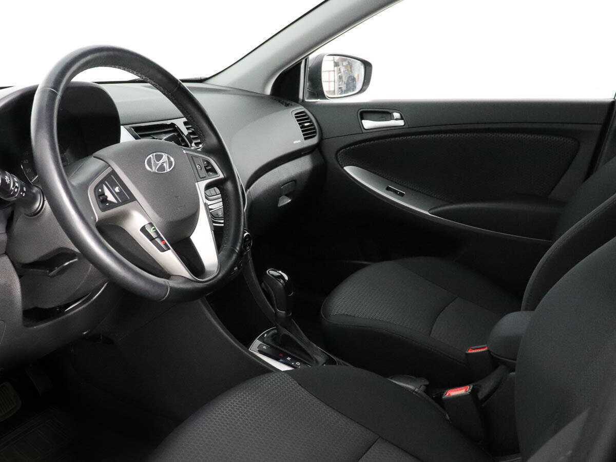 Hyundai Solaris б/у, 2015, Автоматическая. Фото: #9